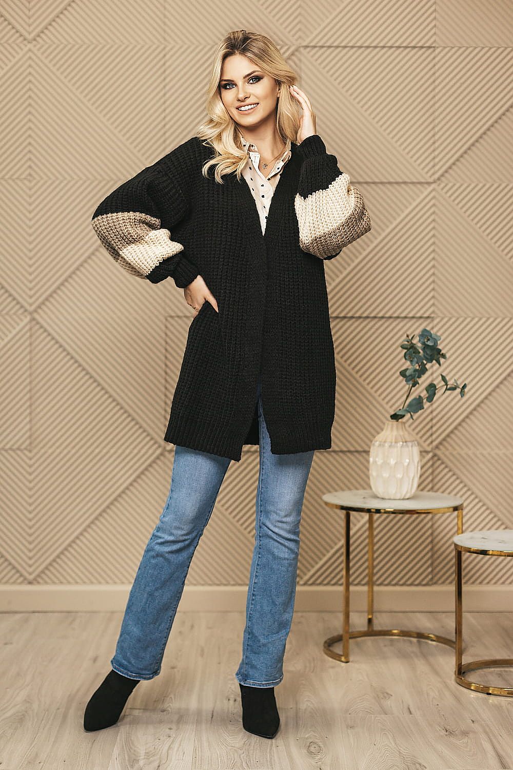 cardigan PeeKaBoo