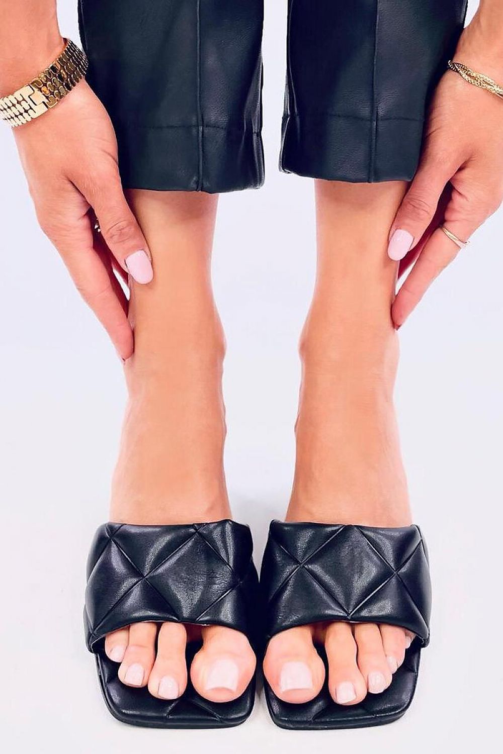 slippers Inello